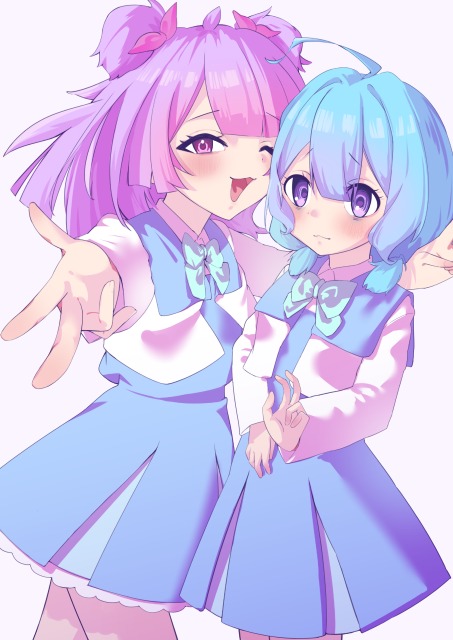 背景単色 キャラ膝上