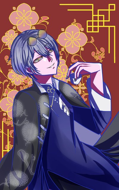 中華衣装の小柳ロウ