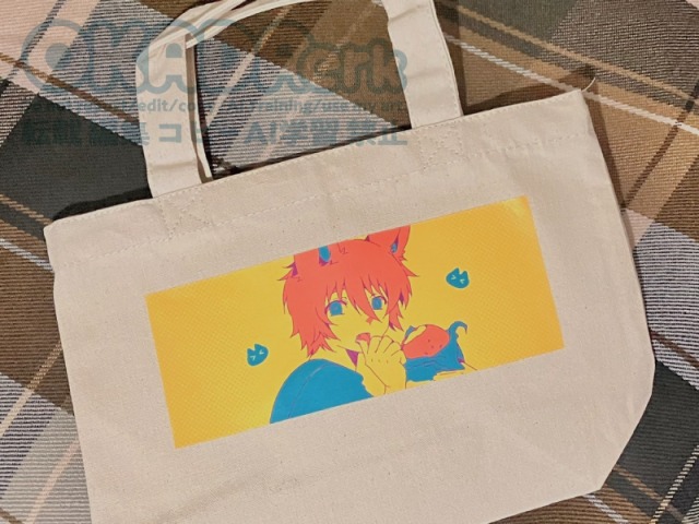 イラストを使ったグッズ作成例（クリアファイルとランチトートはsuzuri）
