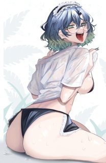 濡れシャツ水着の女性のお尻